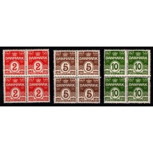 1913-14 & 1921-23. Danmark. Bølgelinietype. 3 stk. 4-blokke. Ustemplet.